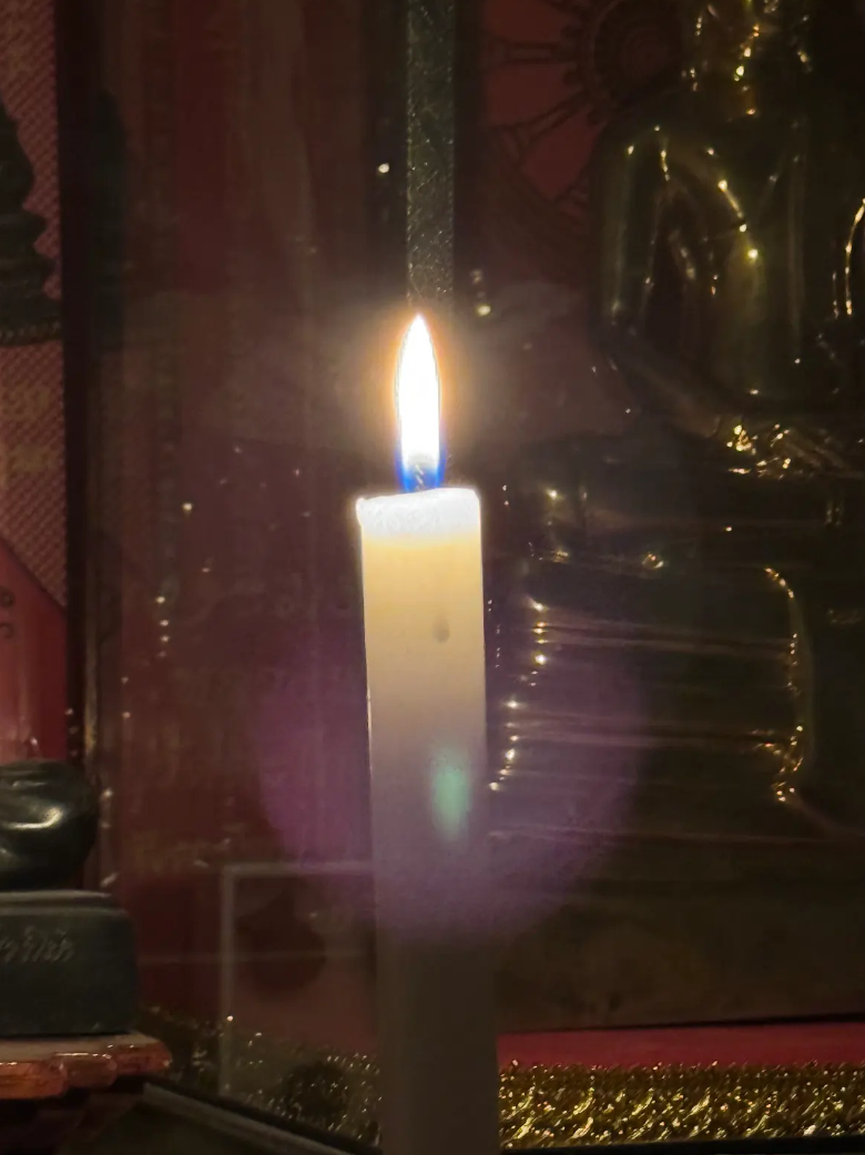 Candle lit by Pisudth Peck Kaocharern