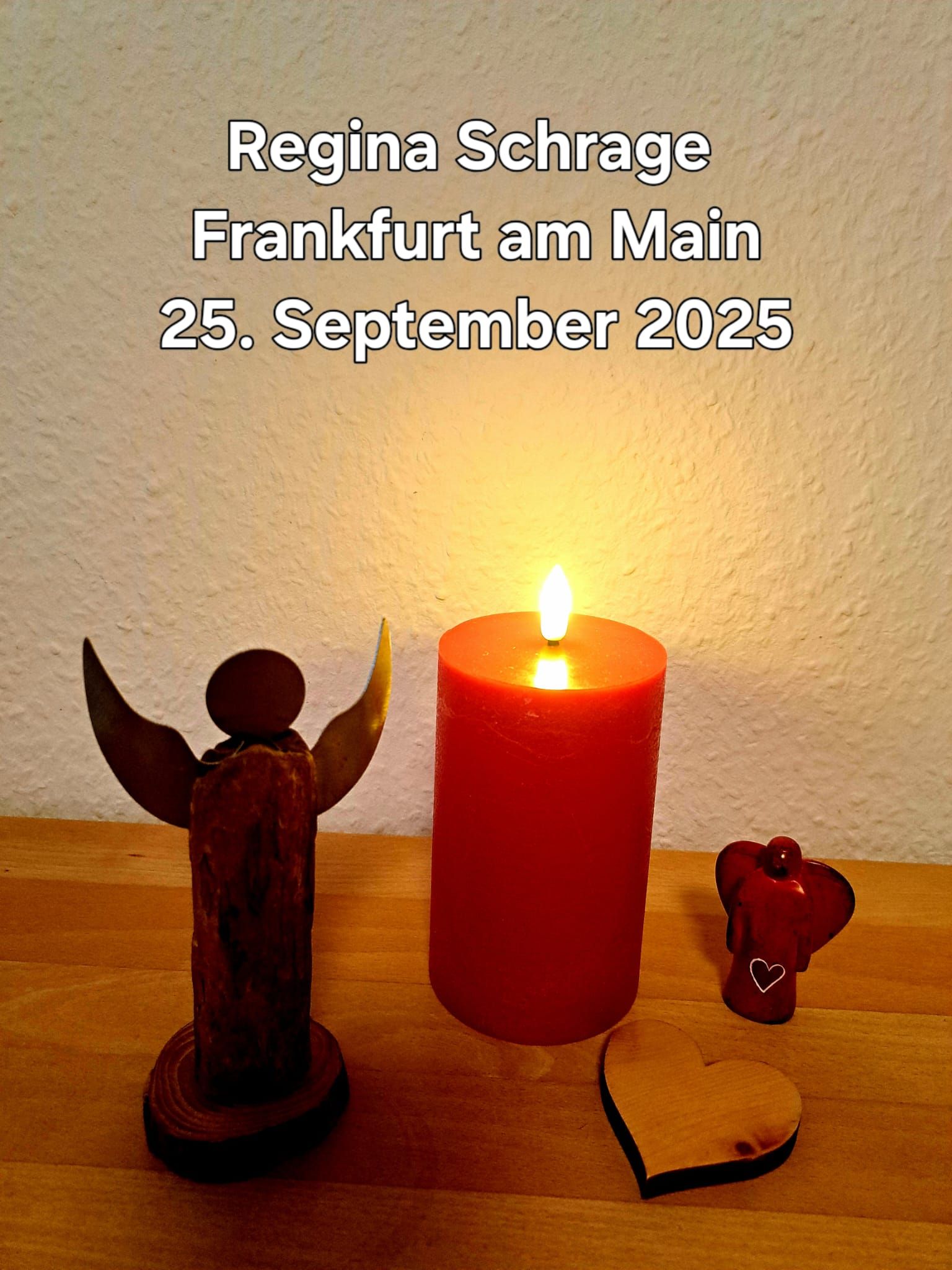 Candle lit by Regina Schrage